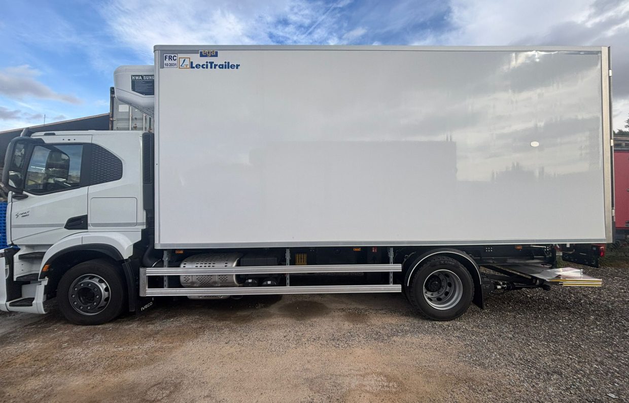 WhatsApp Image 2025-10-22 at 17.00.55